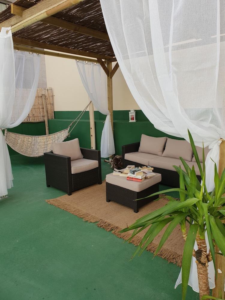 Cactus Host Hostel *